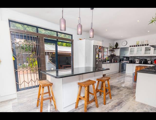 4 BEDROOM FREESTANDING RENTED IN MILNERTON CENTRAL